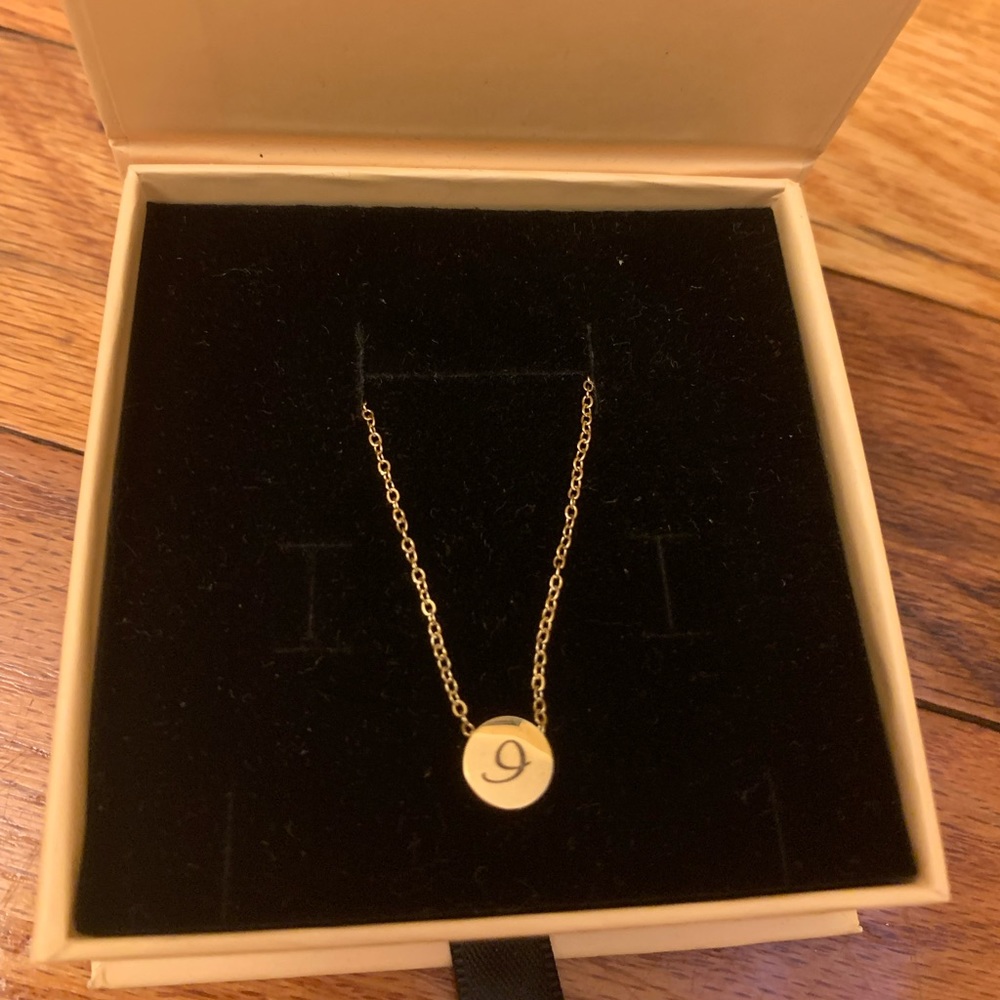 Ora Gift Simple Initial “I” Necklace